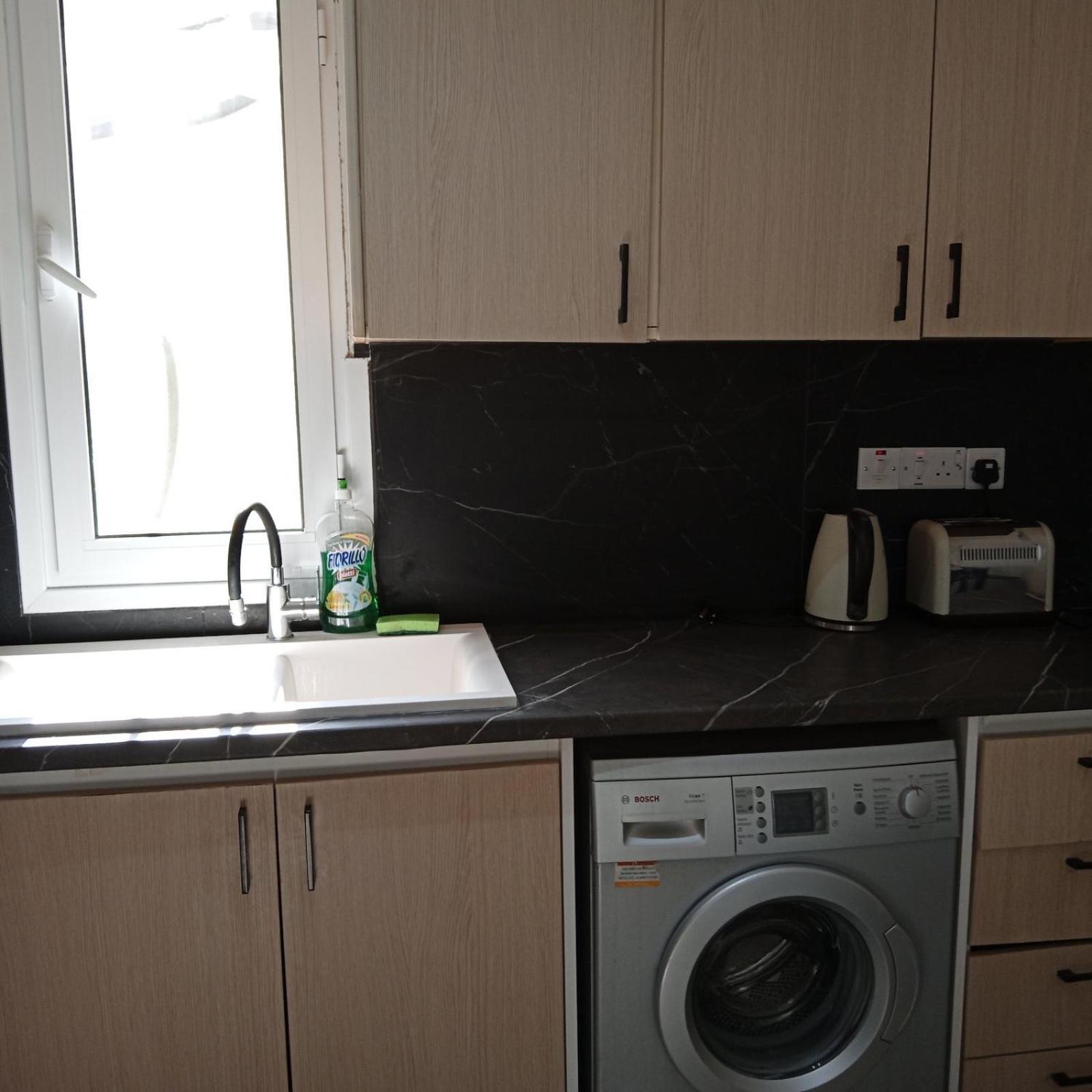 Mari House-Close To The Beach Пафос Екстериор снимка