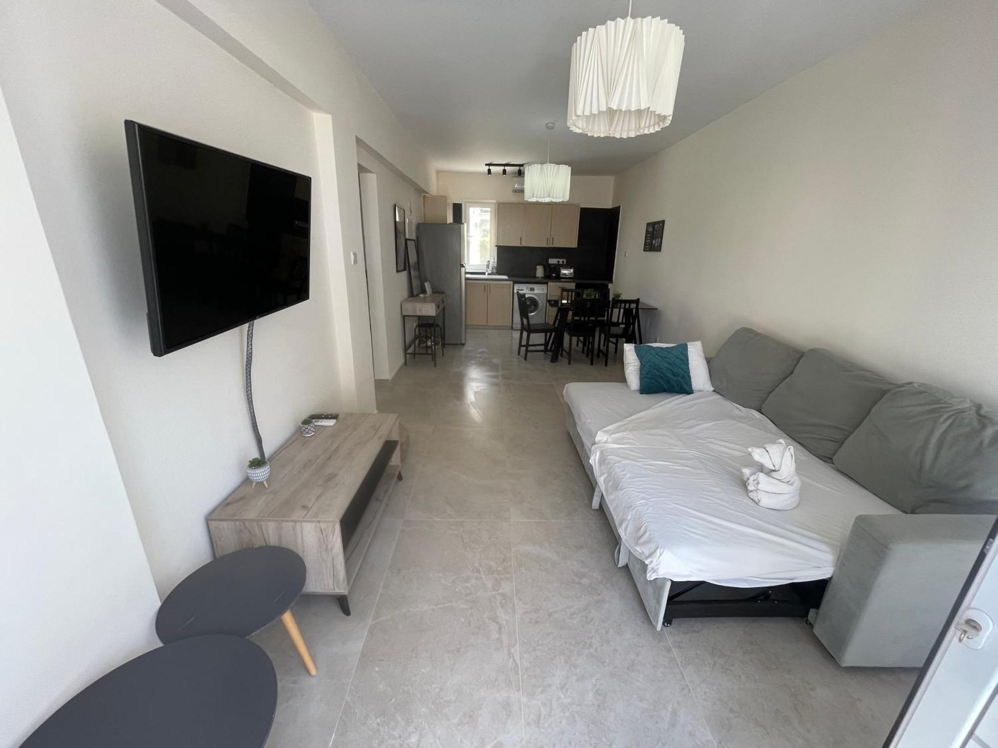 Mari House-Close To The Beach Пафос Екстериор снимка