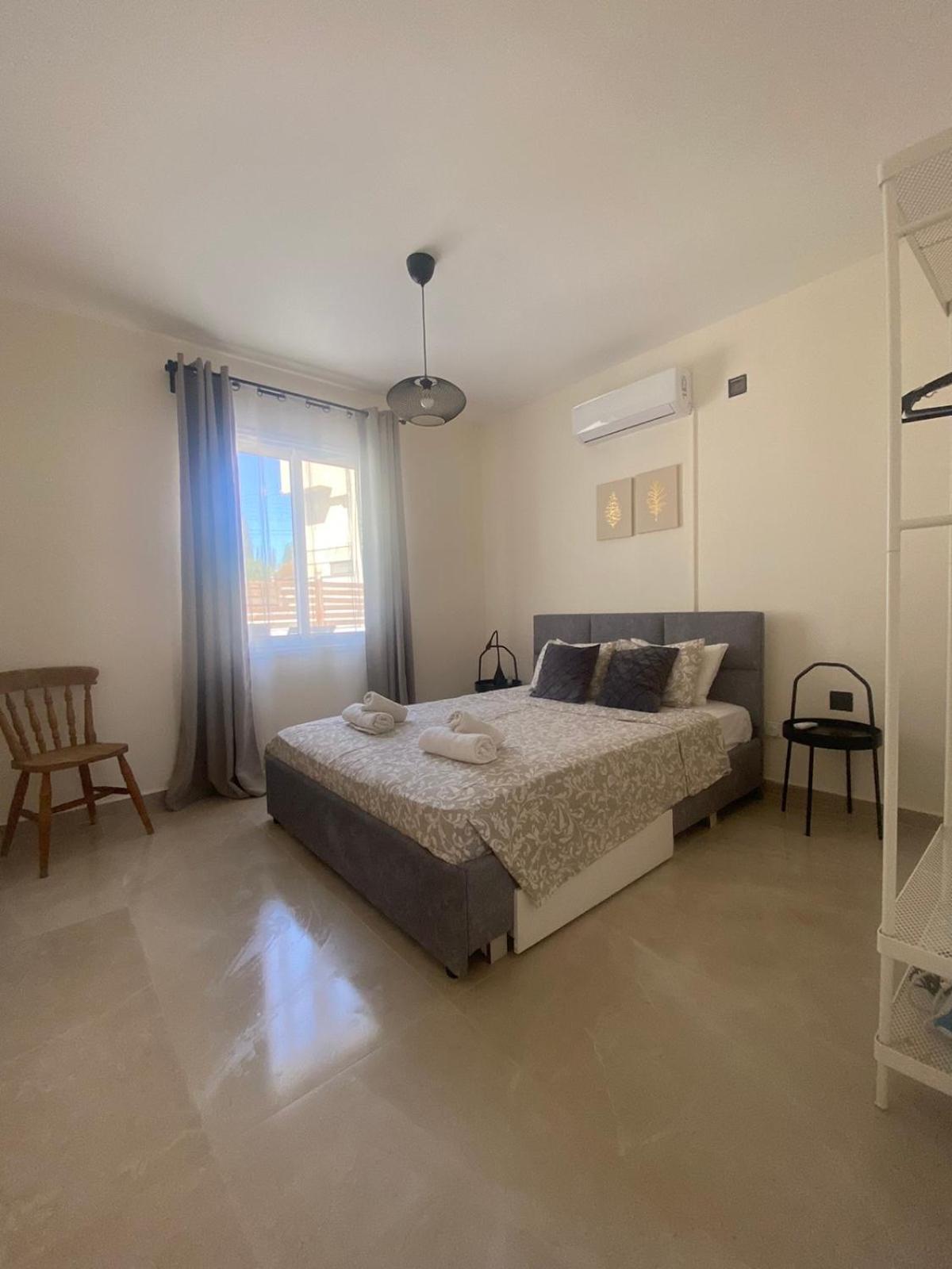Mari House-Close To The Beach Пафос Екстериор снимка