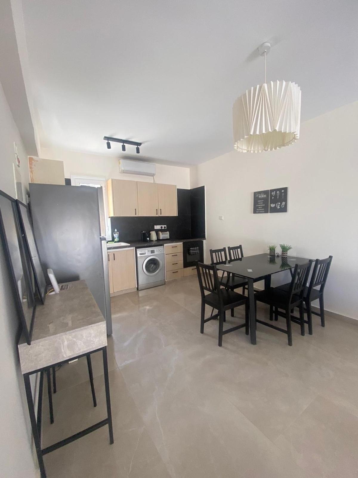 Mari House-Close To The Beach Пафос Екстериор снимка
